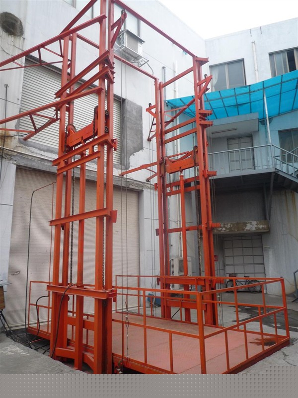 導(dǎo)軌式液壓作業(yè)平臺